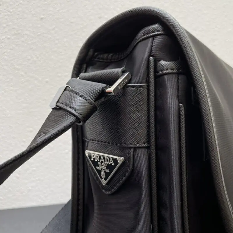 prada aaa homme mini sac a main s_123b37a4